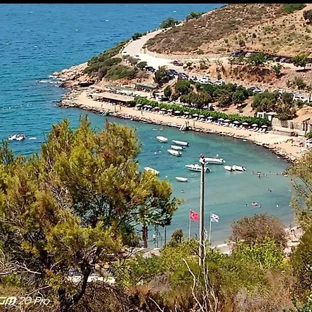 Summer In Bodrum With 2 Car Parking 4 Bedroom 3 Bathroom 2 Garden فيلا مصيف مكونة من 4 غرفة و 3 حمام و حديقتين في بودروم تركيا 호텔 *