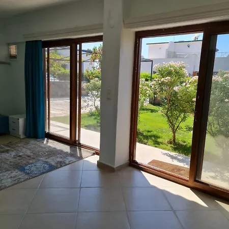 Summer In Bodrum With 2 Car Parking 4 Bedroom 3 Bathroom 2 Garden فيلا مصيف مكونة من 4 غرفة و 3 حمام و حديقتين في بودروم تركيا