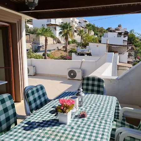 Hotel Summer In Bodrum With 2 Car Parking 4 Bedroom 3 Bathroom 2 Garden فيلا مصيف مكونة من 4 غرفة و 3 حمام و حديقتين في بودروم تركيا *